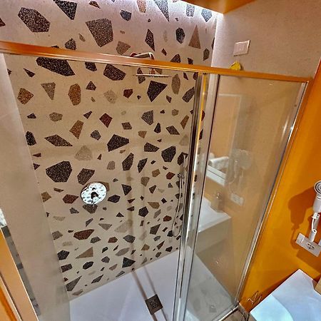 Farini Suites Wi-Fi Venedig Exteriör bild