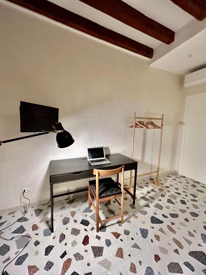 Farini Suites Wi-Fi Venedig Exteriör bild