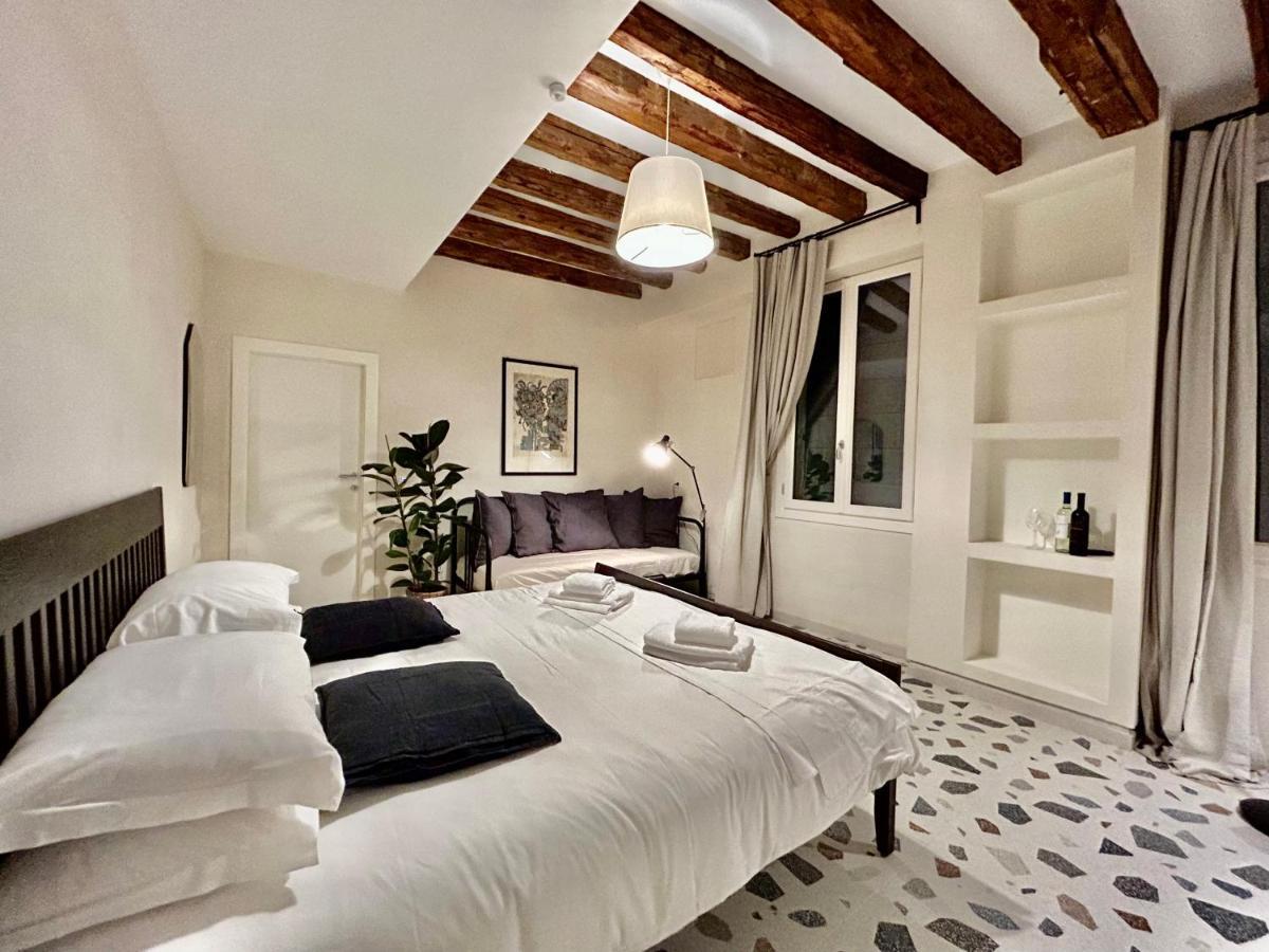 Farini Suites Wi-Fi Venedig Exteriör bild