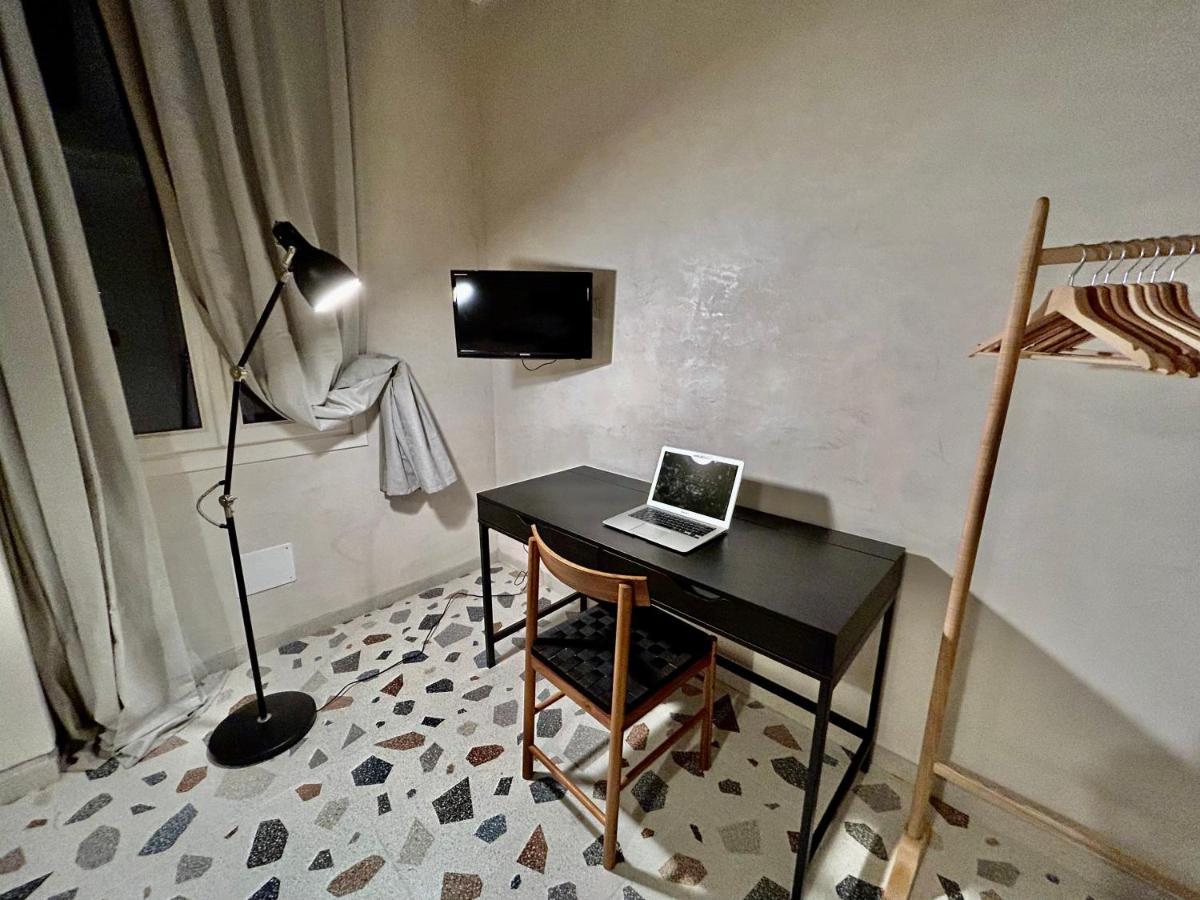 Farini Suites Wi-Fi Venedig Exteriör bild
