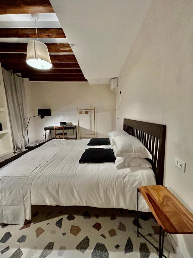 Farini Suites Wi-Fi Venedig Exteriör bild