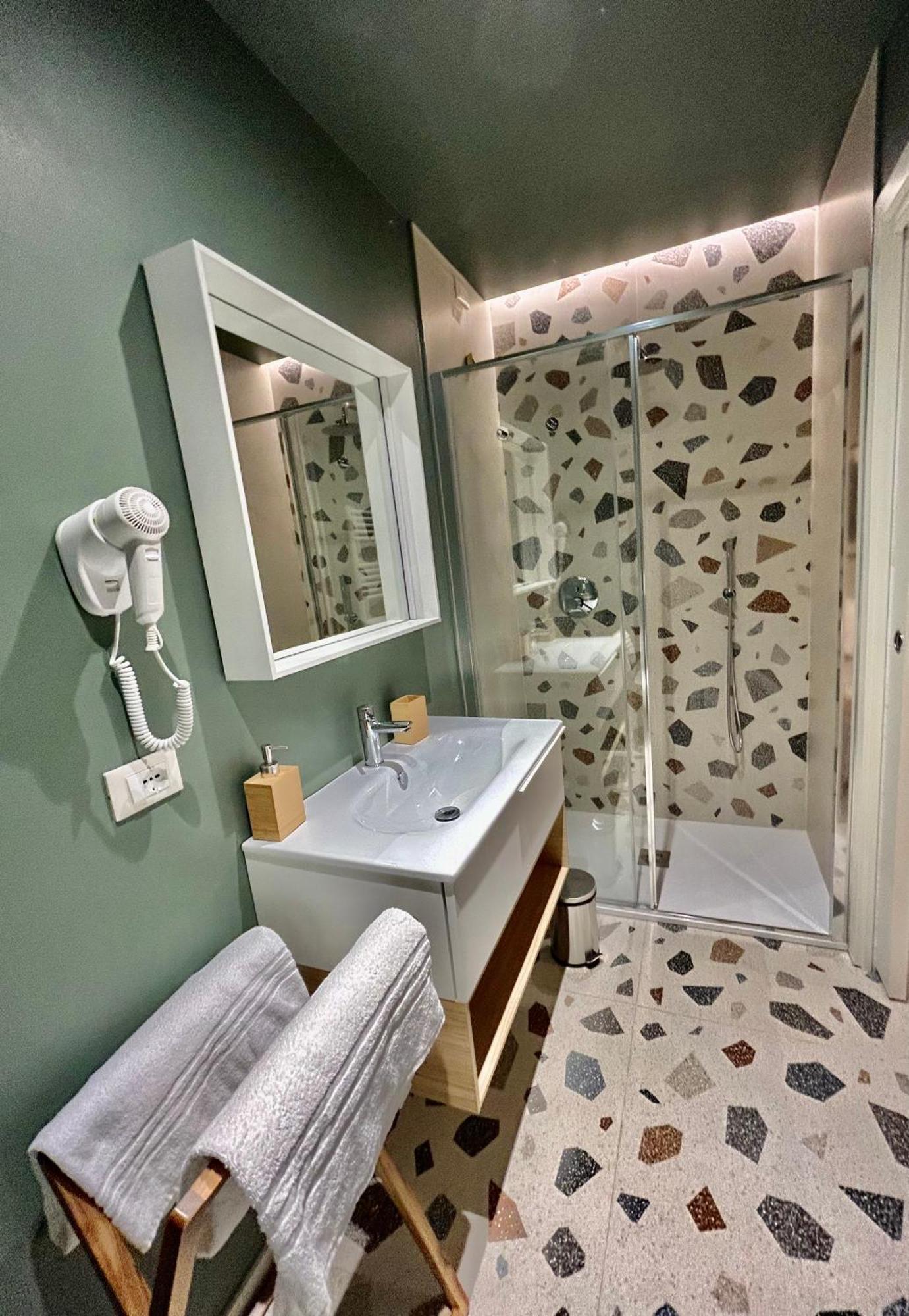 Farini Suites Wi-Fi Venedig Exteriör bild