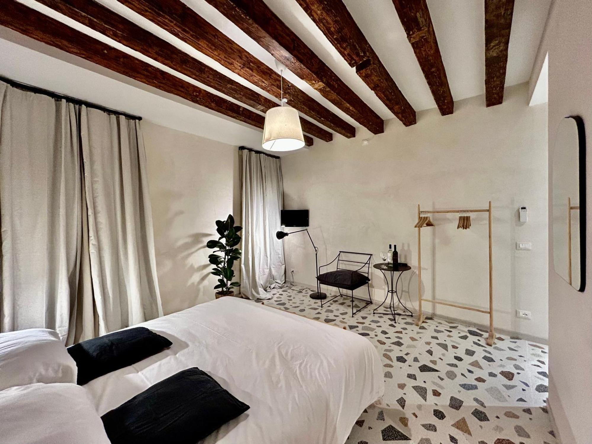 Farini Suites Wi-Fi Venedig Exteriör bild