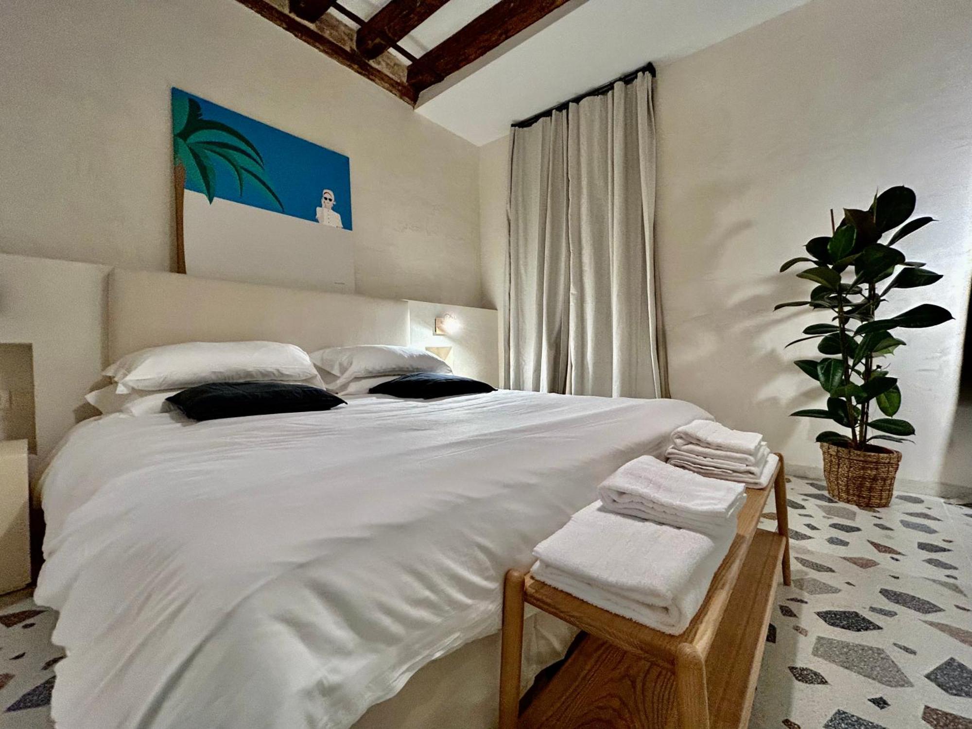 Farini Suites Wi-Fi Venedig Exteriör bild